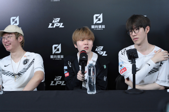 的比赛中起 的比赛中起